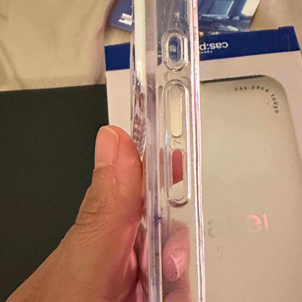 Cas:pace iPhone 17pro mag safe Vending Machine iPhone Case - Picture 5 of 5